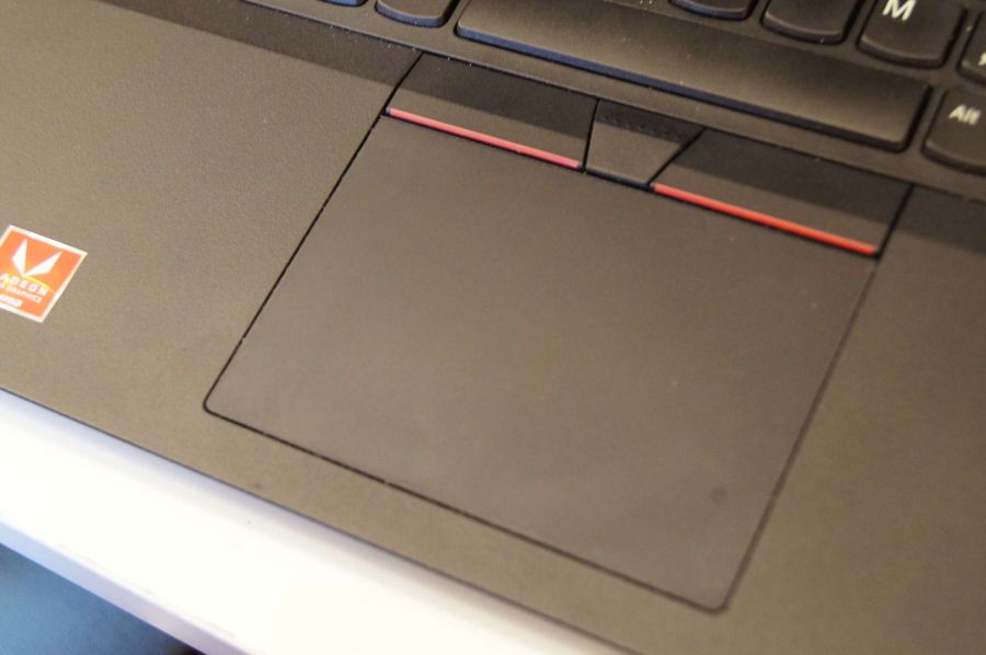 E495 trackpad